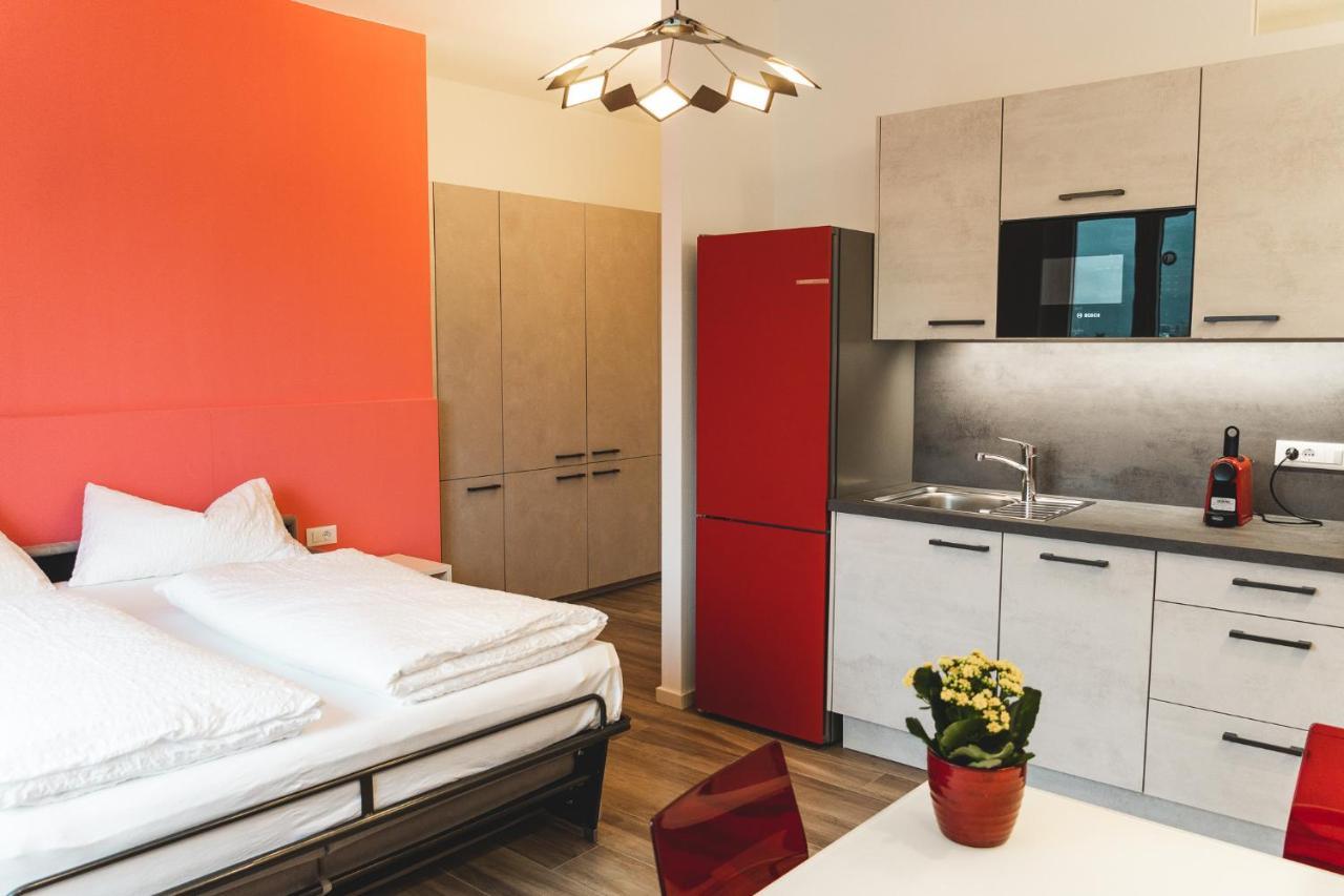 Studio-Appartment - Hotel Lux 梅拉诺 外观 照片